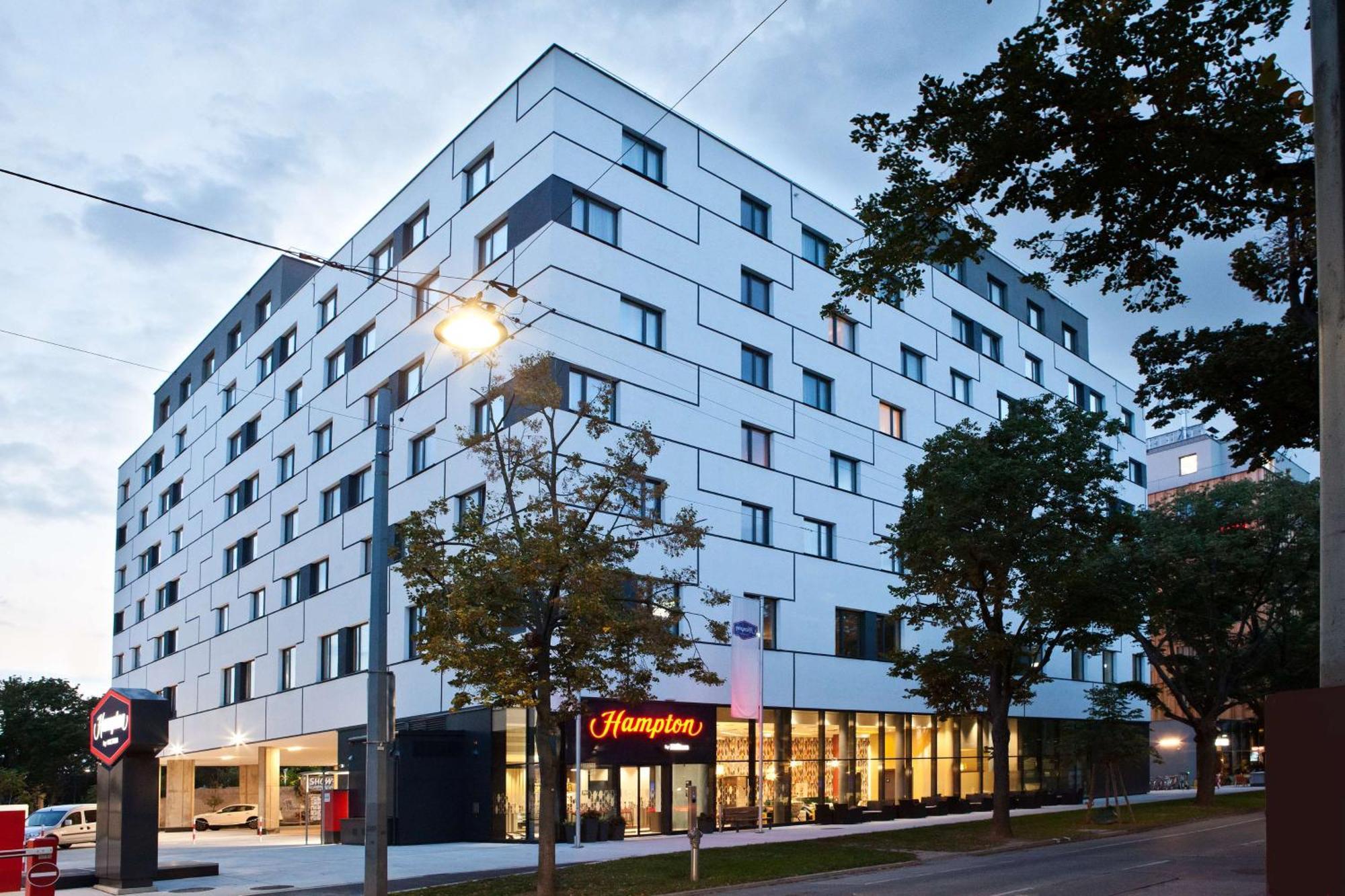 Hampton By Hilton Vienna Messe Hotel Exterior photo